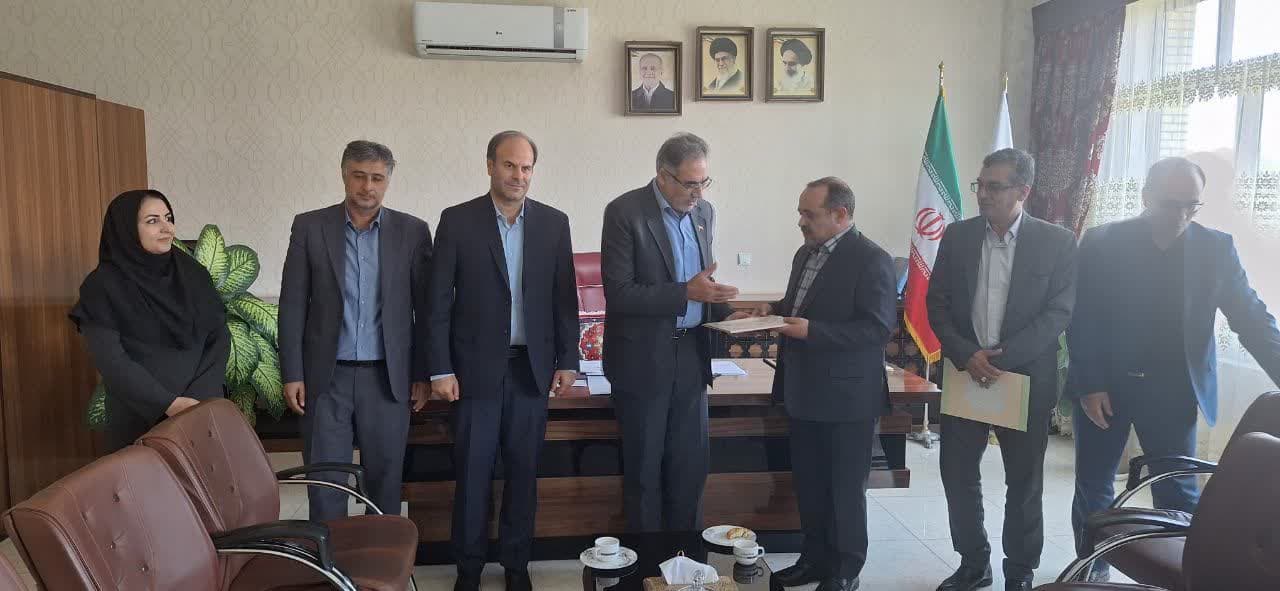 جلسه تکریم و معارفه رییس جدید امور مالیاتی شهرستان مرند برگزار شد