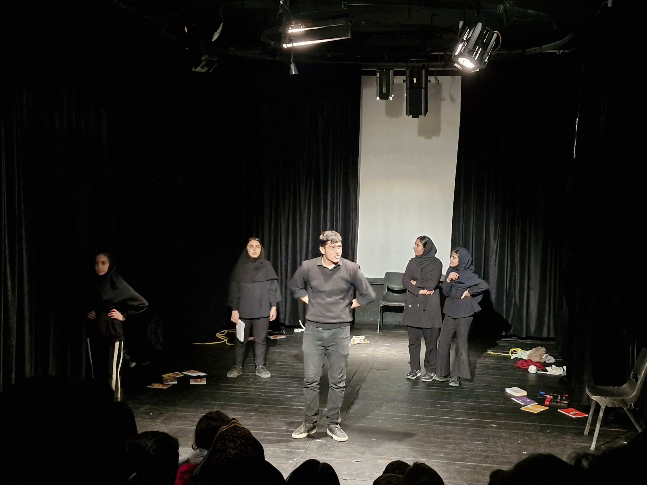 اجرای داوری نمایش «گوزل فاطما» از اردبیل در جشنواره ملی تئاتر کودک و نوجوان باغچهبان مرند اجرای داوری نمایش «گوزل فاطما» از اردبیل در جشنواره ملی تئاتر کودک و نوجوان باغچهبان مرند