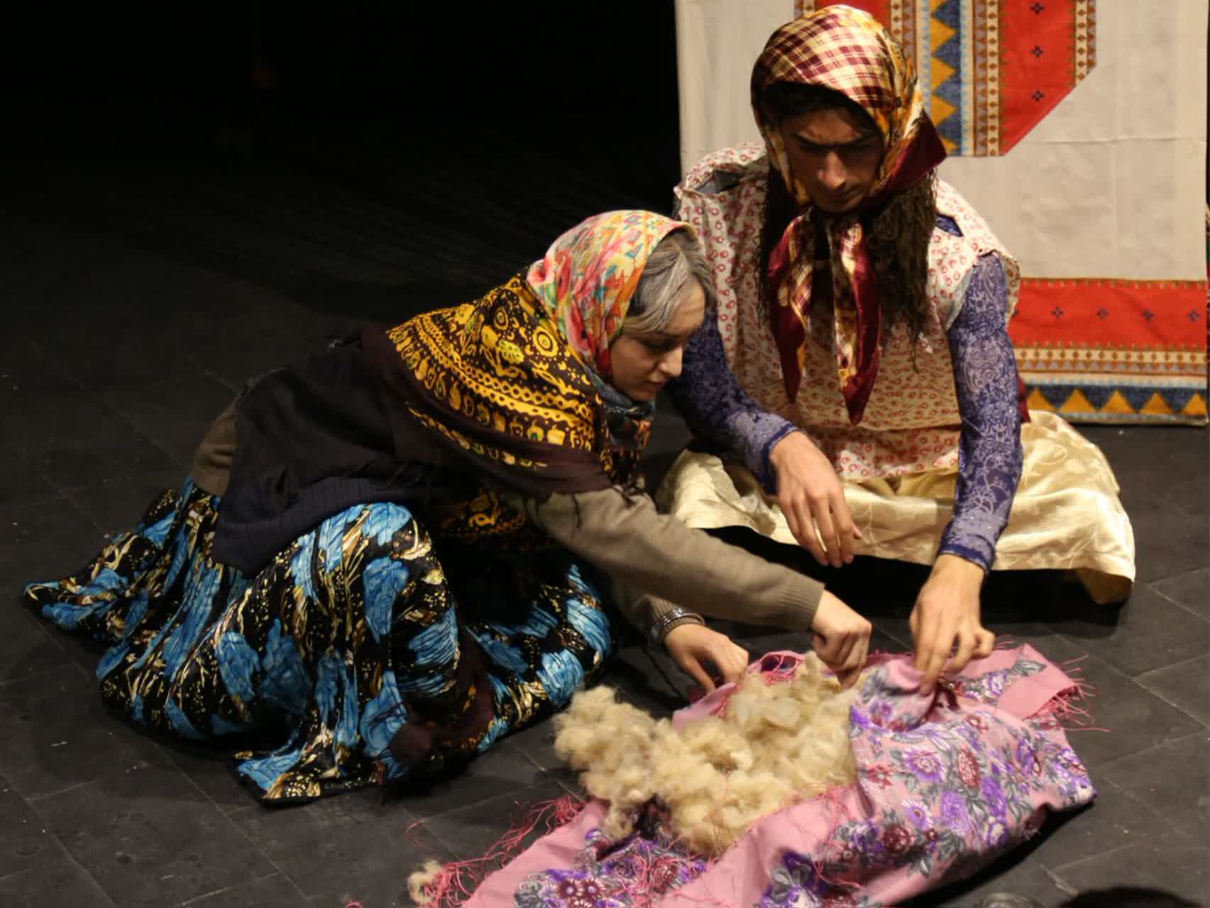 اجرای داوری نمایش «گوزل فاطما» از اردبیل در جشنواره ملی تئاتر کودک و نوجوان باغچهبان مرند اجرای داوری نمایش «گوزل فاطما» از اردبیل در جشنواره ملی تئاتر کودک و نوجوان باغچهبان مرند