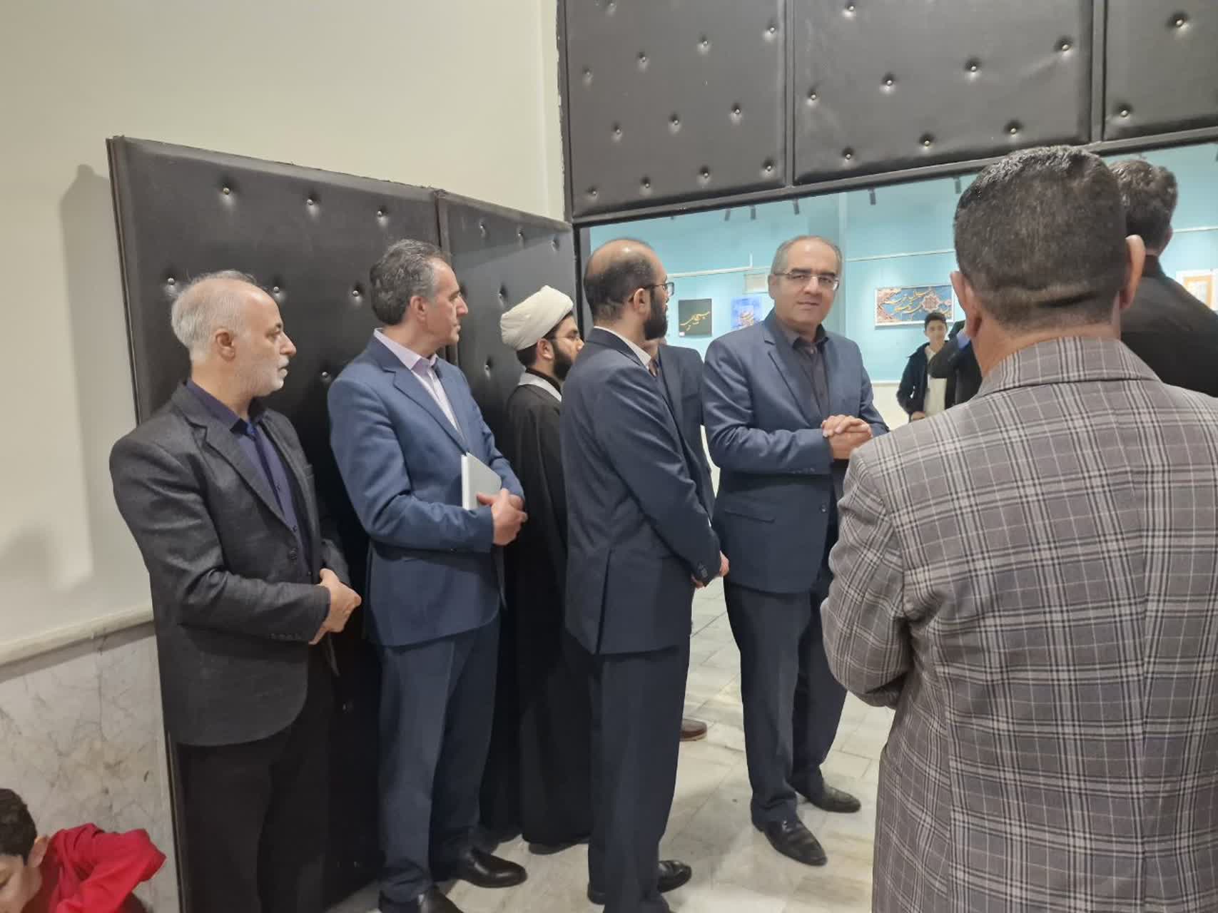 نمایشگاه آثار هنرهای تجسمی مدارس مرند افتتاح شد