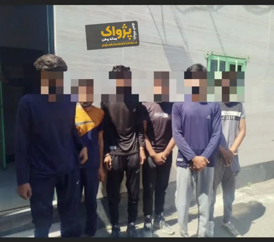جمع‌آوری ۶ تبعه خارجی غیرمجاز و دستگیری راننده حامل آنان در مرند